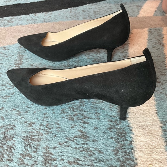 Everlane Elegant Black Suede Heels - Picture 3 of 5